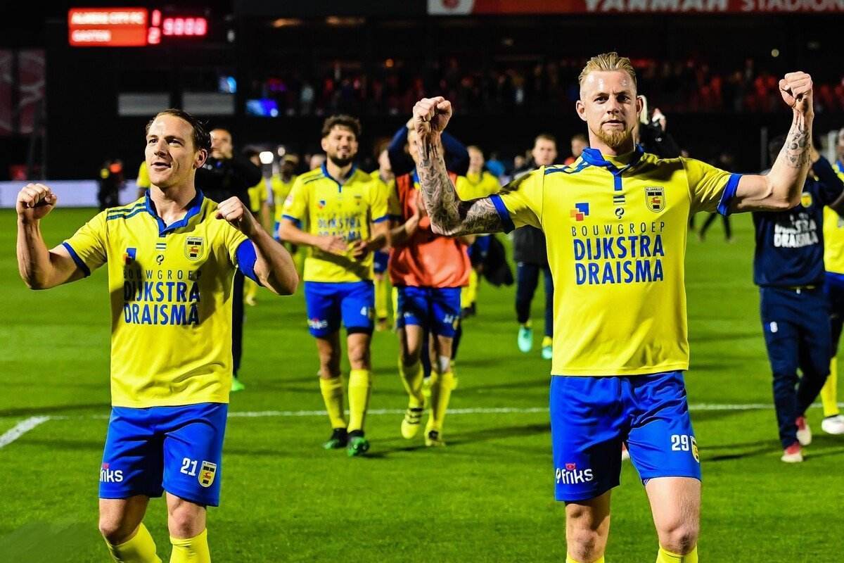 詹姆斯對隊 詹姆斯對隊