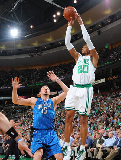 们则关注他 们则关注他